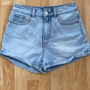 Kendall and Kylie light denim mom shorts